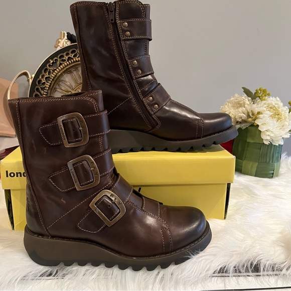NEW Fly London Biker Three Buckle Leather Side Zip Boot Sz 37 6.5 - 7 US NIB - Picture 2 of 16